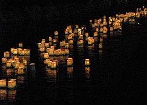 floating lanterns2 300x215 