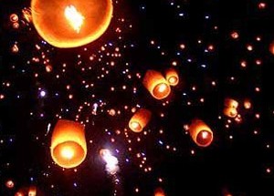 halloween-sky-lanterns-flying halloween sky lanterns flying 300x215